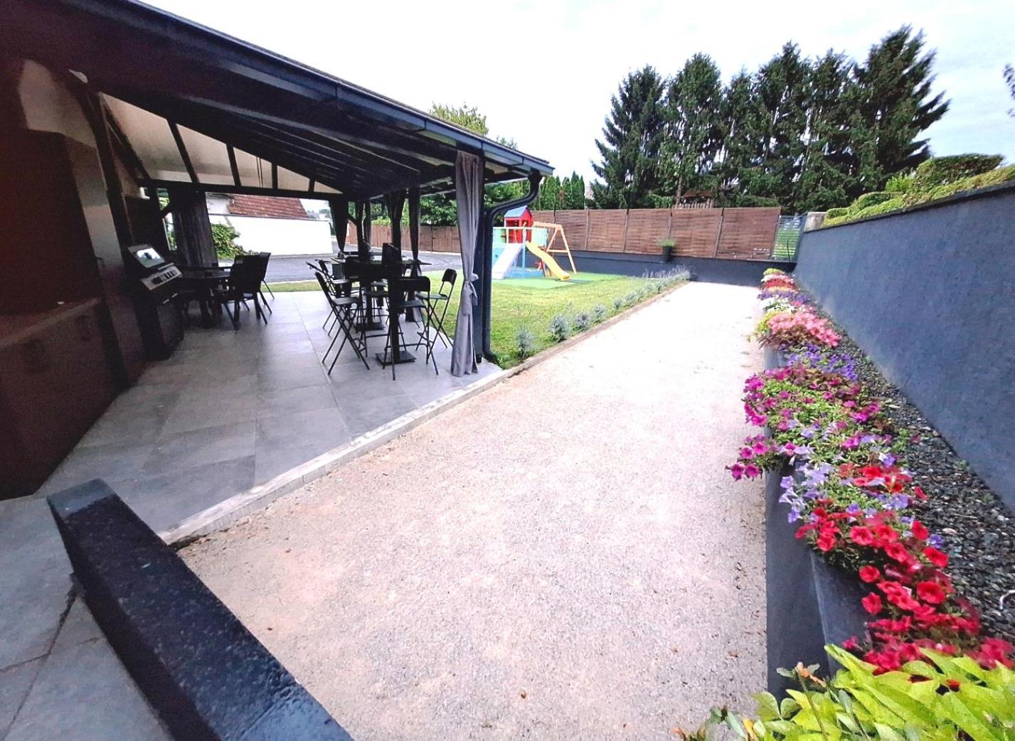 Arcobaleno Apartments & Rooms Varazdin Exterior photo